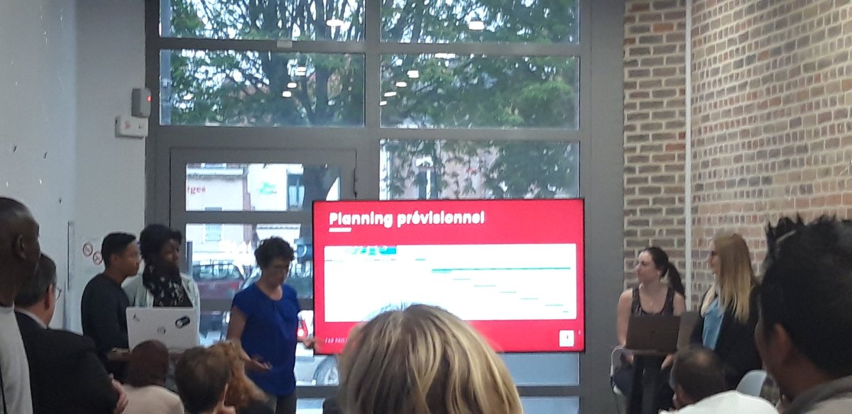 Grand jour pour les apprentis chefs de projets de la #gen ! Aujourd’hui, ils pitchent leurs idées de
#projets autour d’un espace de #coworking et de la #frenchtech
<a href="/laTechAmienoise/">La Tech Amiénoise</a> <a href="/PascaleLLefevre/">Pascale Lefèvre Joseau🦋</a> @CCIAmiens <a href="/AmiensMetropole/">Amiens Métropole - Ville d’Amiens</a> <a href="/arno_vans/">Arnaud Van Sante</a>