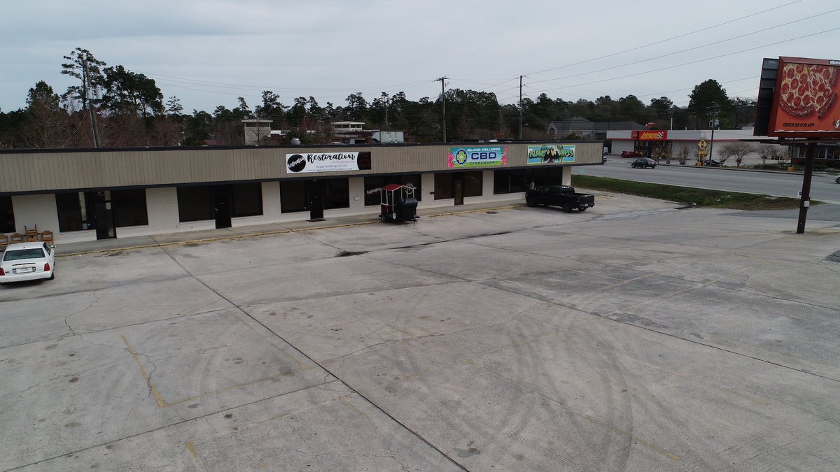 #NewListing: Palm Village is a 22,604sf retail building located off well-travelled Bacons Bridge Road in Summerville, SC.  Call for details: 843.856.4600. 
belklucy.com/property/inves…
#cre #available #forsale #investment #summervillesc #belklucy #shoppingcenter #icsc