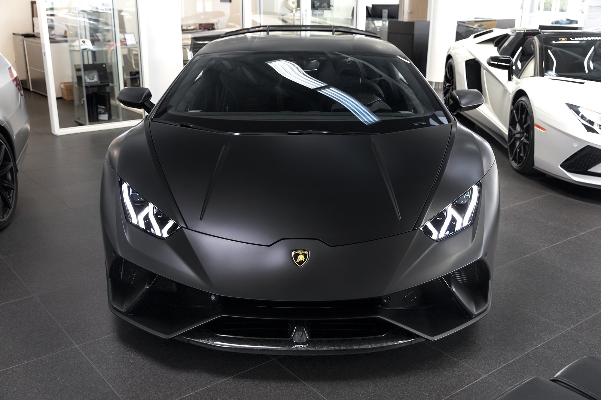Kudde Scherm wiel Lambo Newport Beach on Twitter: "Lamborghinis in Matte Black have such a menacing appearance. We invite you to see this stunning Huracán Performante here in our showroom. To schedule your appointment with Kudde Scherm wiel Lambo Newport Beach on Twitter: "Lamborghinis in Matte Black have such a menacing appearance. We invite you to see this stunning Huracán Performante here in our showroom. To schedule your appointment with