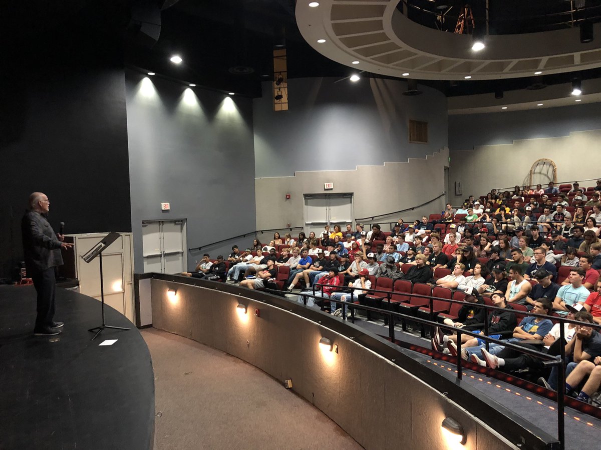 NFL Greats working with our Stu/Ath at MV! Thank you #BobNewton & #RonYary Strong motivational message re: Decision Making and Competing in Life. College recruiters take note, MV Stu/Ath are prepared to perform in all aspects of life! They bring immediate value to your program...