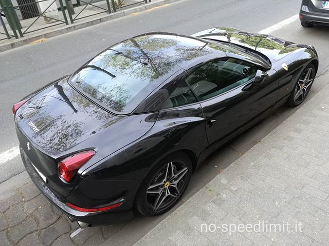 NoSpeedLimit_it's tweet photo. #ferrari #carsofbrussels #blackferrari https://t.co/NPgFVMNV3U https://t.co/SvCZK7MWwV