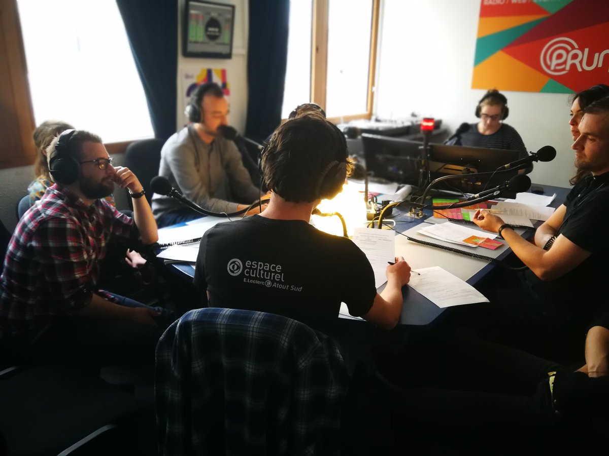 Oye Oye. Sur les ondes de <a href="/Radio_Prun/">Radio Prun'</a> pour 2h d'émissions Focus + Version papier EN CE MOMENT MÊME. Branche-toi !