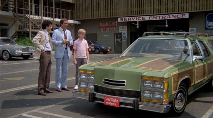 Clarkgriswld's tweet photo. Dad, this is not the car you ordered! #BBB #service #CustomerService #CustomerExperience 
#vacation #Travel  #travelblogger #adventure #trip  #traveller #classiccars #cars #classiccar #car #classic #WednesdayWisdom #vintage #carsofinstagram https://t.co/FvRlm4IAJu