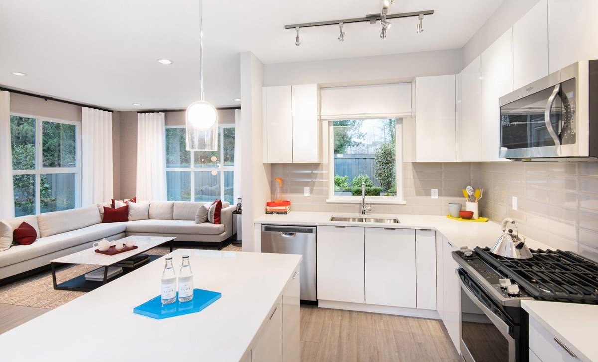 Elmstone at Westerleigh by Polygon - Two Bedroom Homes from $339,900 - Sign Up for VIP Access:bit.ly/ElmstoneVNC

-9,000 sq ft clubhouse
-adjacent to The Rinks at Summit Centre
-just minutes away from shopping at Highstreet
-10 minutes from Abbotsford International Airport