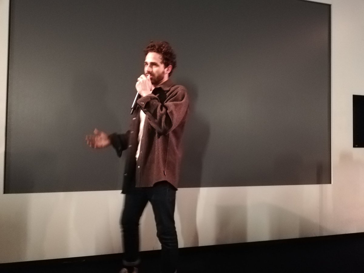 2/3 de la population mondiale n'a pas accès à l'imagerie médicale, #deski utilise le #deeplearning pour faciliter cet accès. Leurs enjeux accéder aux données, et trouver des hôpitaux suffisamment grand et divers en terme de personnes mais aussi de pathologies #SPN 🍕