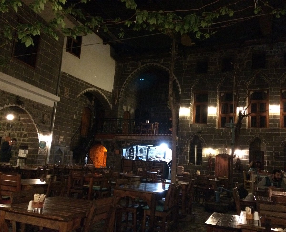 aerolq's tweet photo. Samimi mekan hoş sohbet ☕️ https://t.co/WqPBIQYvwp