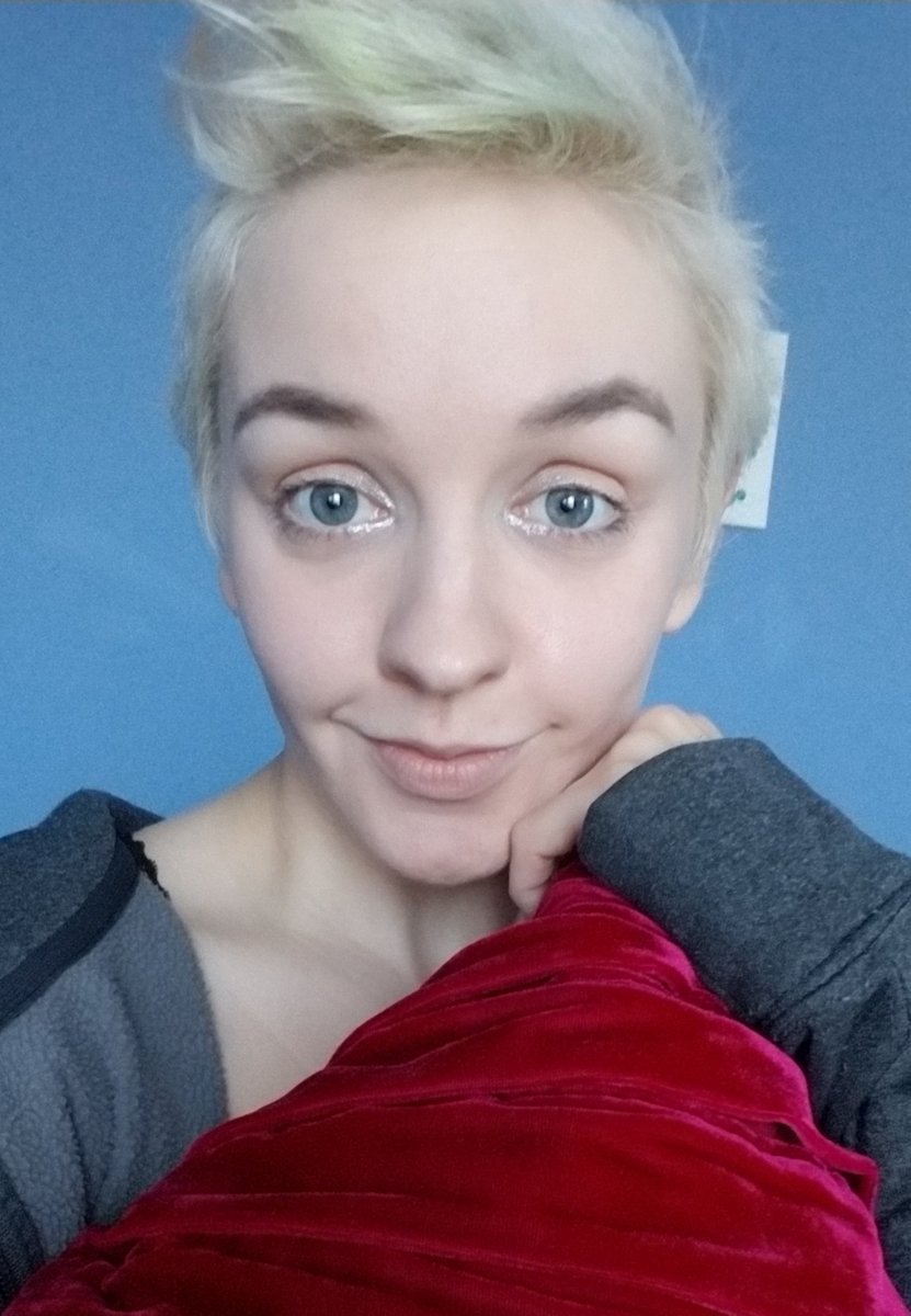 ariannarice's tweet photo. Before // after with @gooddyeyoung ex-girl semi perm! Bubblegum pink hair is my go-to 💗🍓🍨 #dyehappy #pinkismyhappycolor https://t.co/WGz4ONQ8zv
