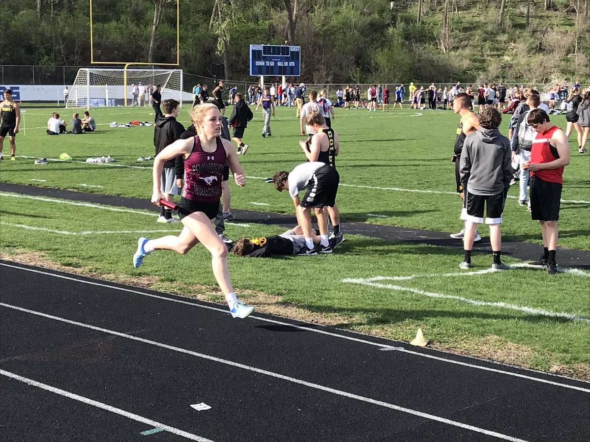 mrbrandmvhs's tweet photo. #GoMVStangs #MVTF Girls 4x800 1st https://t.co/fIGSOq3utH