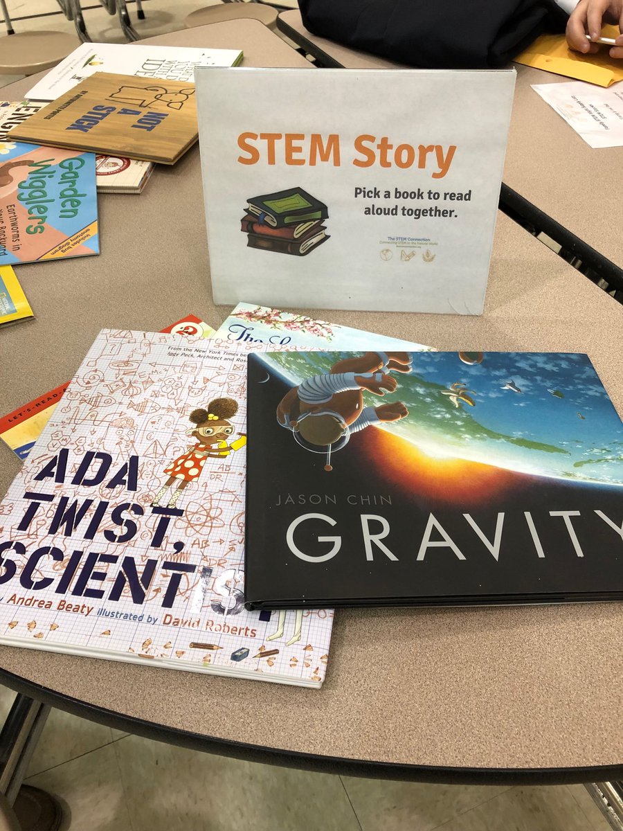 GGiacone88's tweet photo. Ice Miller volunteers at Wendell Phillips School #63 STEM night.  ⁦@IceMillerLLP⁩ https://t.co/wxdPW1ufTq