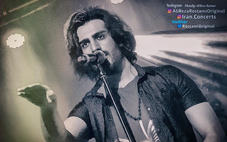 mary_macani's tweet photo. @amir_maghareh  @RostamiOriginal  @RohamHadian7 
عکس کنسرت شهرکرد😍 https://t.co/EVHwQIRQOC