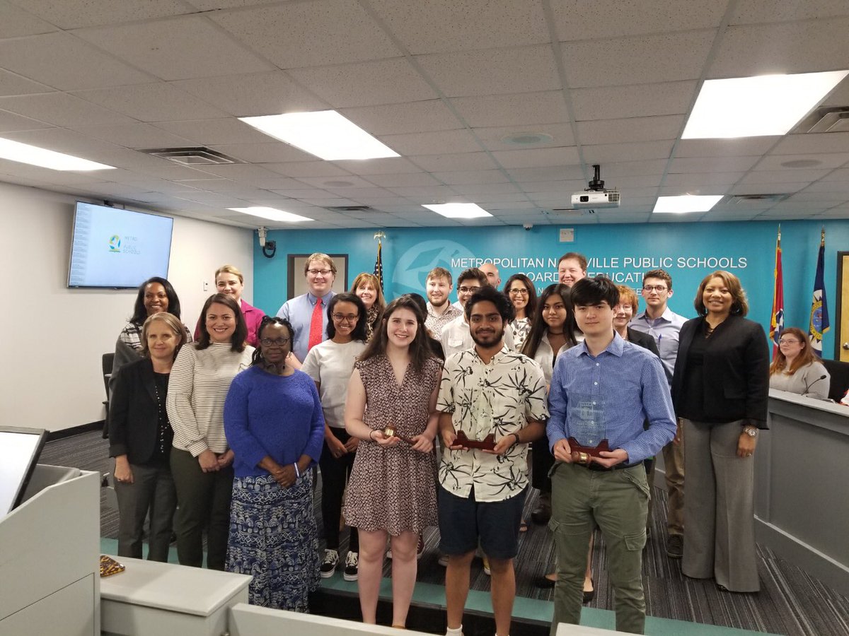 Thank you <a href="/MetroSchools/">Metro Schools</a> and @ginipupo for recognizing our award-winning debate program at tonight’s board meeting. We are so proud to bring policy debate to <a href="/MetroSchools/">Metro Schools</a> #debatechangeslives #urbandebate