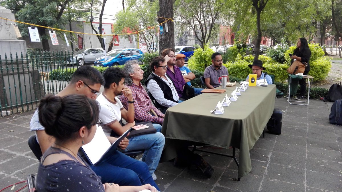 GeneralCoyoacan's tweet photo. Culminando la quinta mesa con  grandes escritores

El primer Maratón de Escritores de #Coyoacán en el marco del Día Internacional del Libro y del derecho de Autor está por terminar

El cierre en la Casa de Cultura Jesús Reyes Heroles será espectacular

#DiaDelLibro #EntradaLibre https://t.co/714R9h3PJE