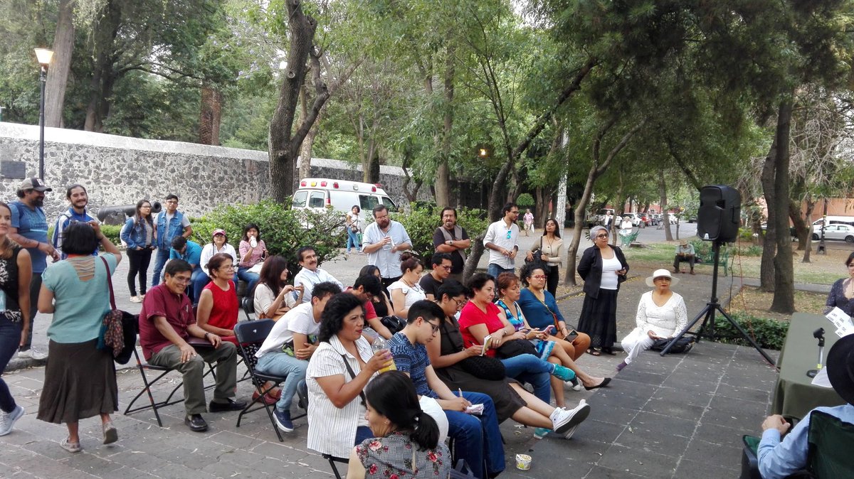 GeneralCoyoacan's tweet photo. Culminando la quinta mesa con  grandes escritores

El primer Maratón de Escritores de #Coyoacán en el marco del Día Internacional del Libro y del derecho de Autor está por terminar

El cierre en la Casa de Cultura Jesús Reyes Heroles será espectacular

#DiaDelLibro #EntradaLibre https://t.co/714R9h3PJE