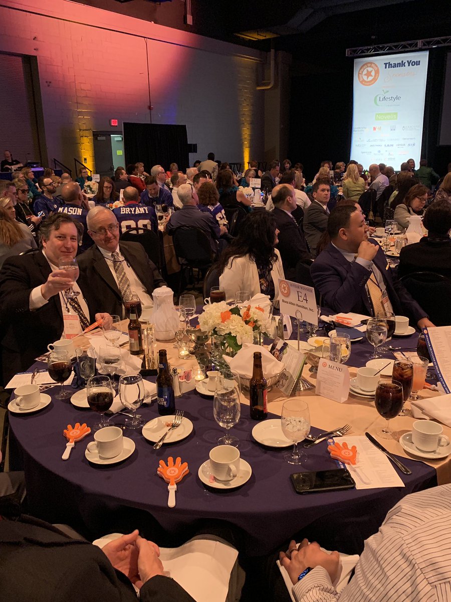 RichardGarner10's tweet photo. With my peeps at the KY Best Places to Work awards dinner, where @BoozAllen was recognized for being selected for 10 consecutive years!! #beboozallen #2018defendingchamps https://t.co/6i1ZSTvZff