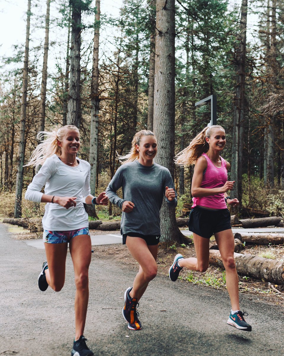 Surround yourself with people who push you to do better and be better🦋
Jumping into a new social/running/work group is hard but very rewarding at the same time. I’ve enjoyed being able to have these other “freshies” to share the experience w and push each other to new heights🏃🏼‍♀️