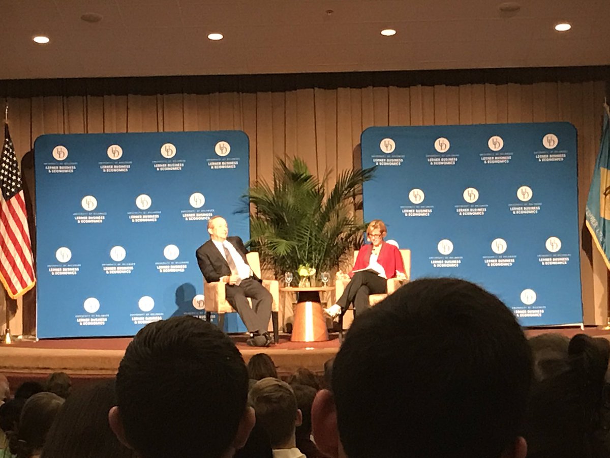 BlueHenStephen's tweet photo. Summers is on stage now #LernerBiz https://t.co/JdvuQHs0Qa