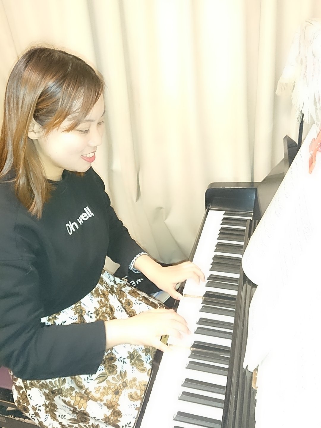 トキオカソルフェージュピアノ教室 以前レッスン中に撮らせて頂いた分です 可愛い笑顔ですね 和泉市ピアノ教室 ピアノ Piano トキオカソルフェージュピアノ教室 ピアノ女子 習い事 大学からピアノ初心者で始めました 頑張ってます