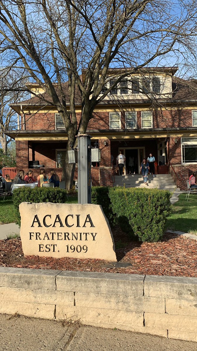 Come on over from 6-9 today for Acacia Açaí bowls! $5 at the door or $6 with the house tour! All proceeds go to <a href="/weareYSS/">YSS</a> here in Ames! Hope to see you there!