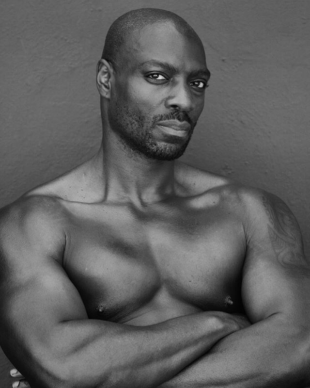 stevecarty's tweet photo. Adewale 💪🏾
.
.
.
.
.
@therealadewale 👈🏾 grooming by @shawnnadowning .
.
.
.
.
#stevecarty #editorialportraits #portraitphotography #portraits #portraitperfection #portraitoftheday #postmoreportraits #makeportraits #pursuitofportraits #portrait_perfection… https://t.co/ULsauLLcFf https://t.co/ID2TK1Trqb
