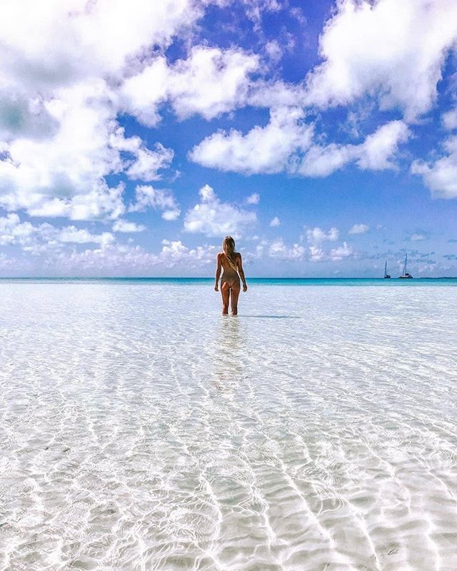 Relax and enjoy pristine water as far as the eyes can see.
.
📸 by @chinhsaynes
.
.
.
.
.
.
.
.
.
.
#TurksAndCaicos #TCI #SisterIslands #BeautifulByNature #Caribbean #Paradise #SunSandAndSea #BestBeaches #SapodillaBay #Peace #Tranquility #Relaxation #… bit.ly/2vinMx8