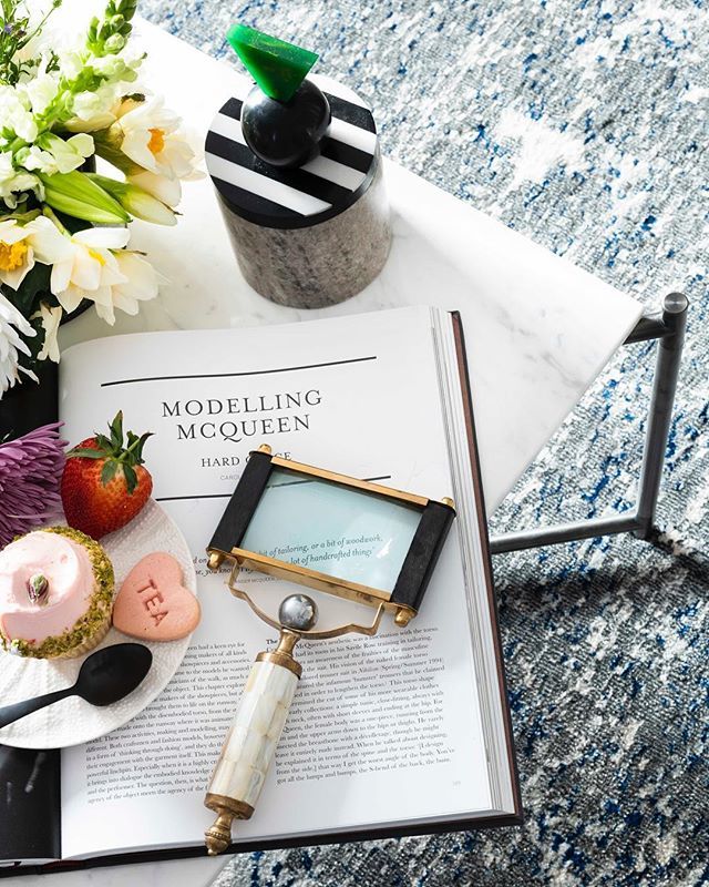 ContactVeronica's tweet photo. Details from a recent shoot at Embassy Gardens.
#veronicarodriguezphotographer #interiorphotographer #interiordesign #interiorphotography #dailydecordetail #pocketofmyhome #instahomes #instahomestyle #interiorinspiration #interiorstyling #interiordesigni… https://t.co/hrijAFIg25 https://t.co/ncOTp8ghd2