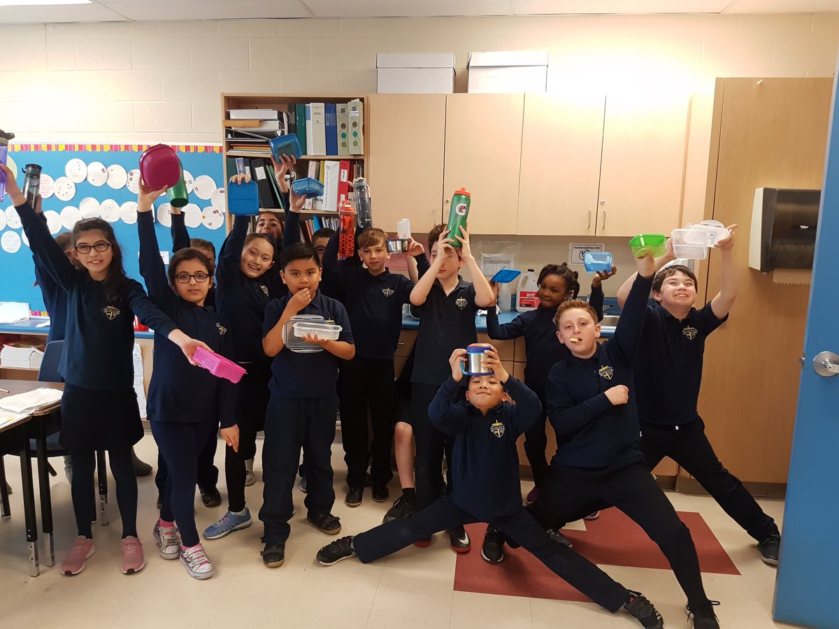 sjoa5's tweet photo. A successful #TrashlessTuesday for #EarthWeek. 🌍 Way to go, SJOA! @HCDSB https://t.co/ouMujyN89Z