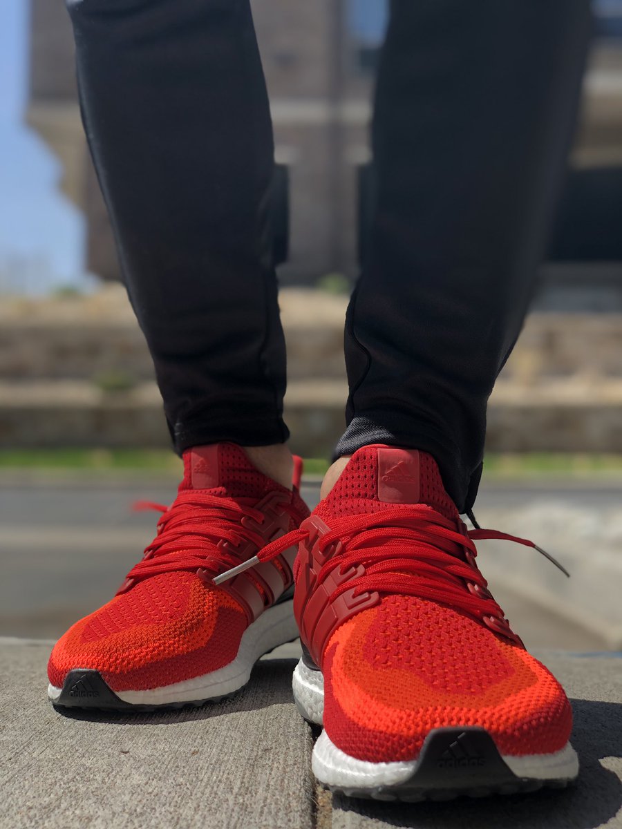 EssentialSNKRS's tweet photo. Came in yesterday 🔥 🔥🔥

#YourSneakersAreDope #ultraboost #boostbrigade #boostvibes #redgradient #newnew https://t.co/Kh5vppJrgB