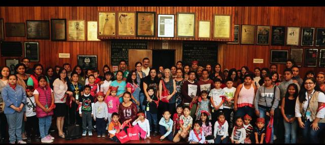 Circonciente's tweet photo. Les compartimos algunas imágenes de ayer, nos la pasamos genial presentando Risas de Papel para Fundación Mexicana para Niñas y Niños con inmunodeficiencias , a propósito de #SemanaMundial de las #InmunodeficienciasPrimarias #WorldPIWeek #AccesoATratamiento #Circonciente https://t.co/cxAvLpoMpW