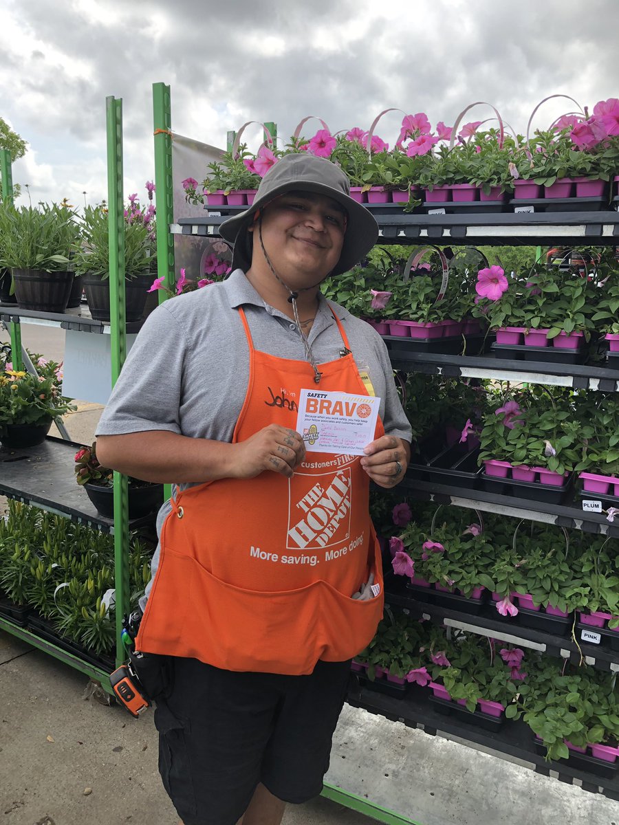 I caught this guy (John Bustos) wearing a hat to keep from getting dehydrated and sunburnt and his gloves while loading in Outside Garden! Good job John! #6514HomeDepot #whyiworksafe #OrangePromise