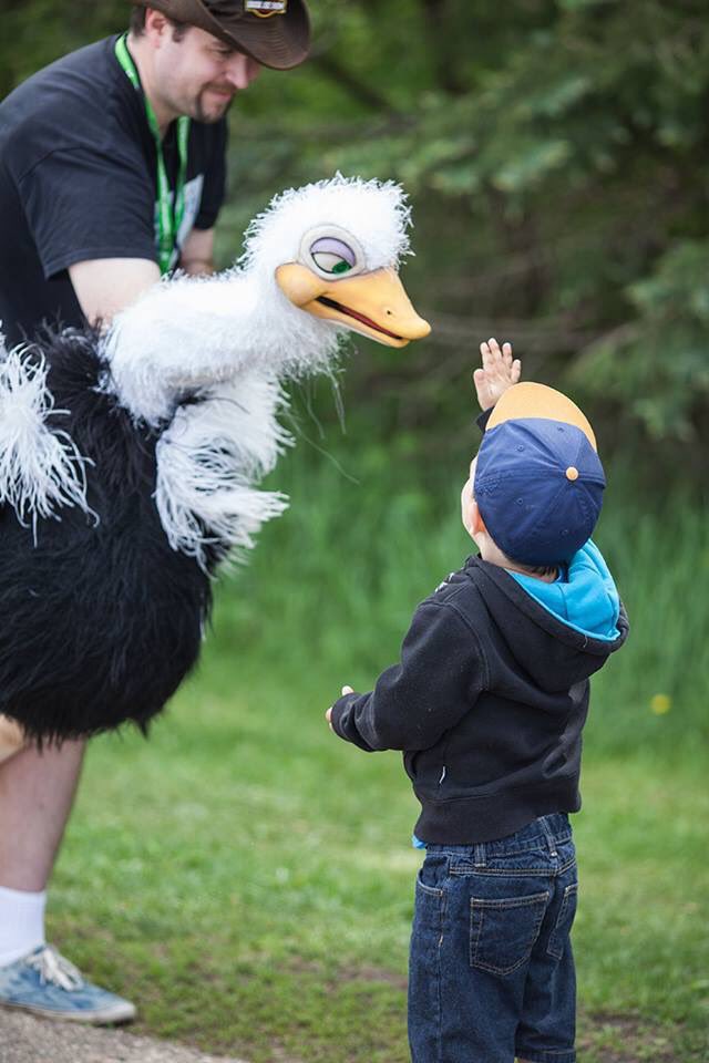 Have you been to the FREE Kidspace events at @kingswaymall yet?? The next scheduled event is Wednesday, April 24 from 9am to 11am. This week’s show features a fun puppet ventriloquist act geared toward younger kids. Located on the main level beside Starbucks. 🤗 #yegkids #spons https://t.co/9c2dgh91H3