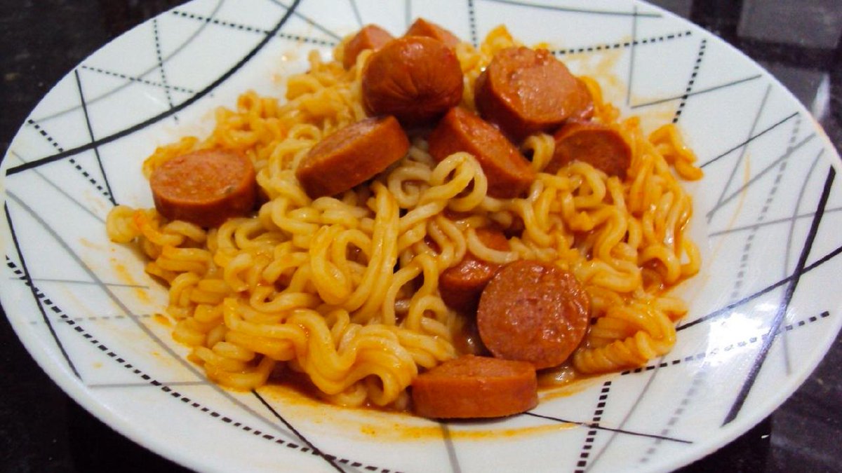 _nerdpub's tweet image. Todo jovem quer sair da casa dos pais, mal sabem eles de todos os perrengues que vem ao se morar sozinho. Coloque fogo em um apartamento, ouça a história de Ben Schwartz, o roommate muito louco e tente sobreviver com uma dieta baseada em Salsicha.
buff.ly/2PsiuZy