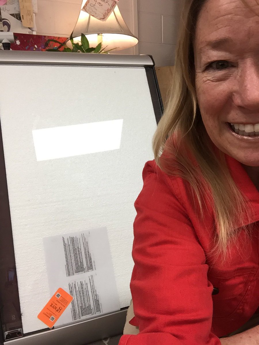 CHS_Deatherage's tweet photo. Oooh! Shiny and new display case!!!! We love it! 
THANK YOU PTSA!! #iwonagrant #alwaydisplayart #everyoneshines @Supt_comalisd @CanyonPrincipal @reynolds_ernie @MarkOberholtzer https://t.co/yerdEhDqX1
