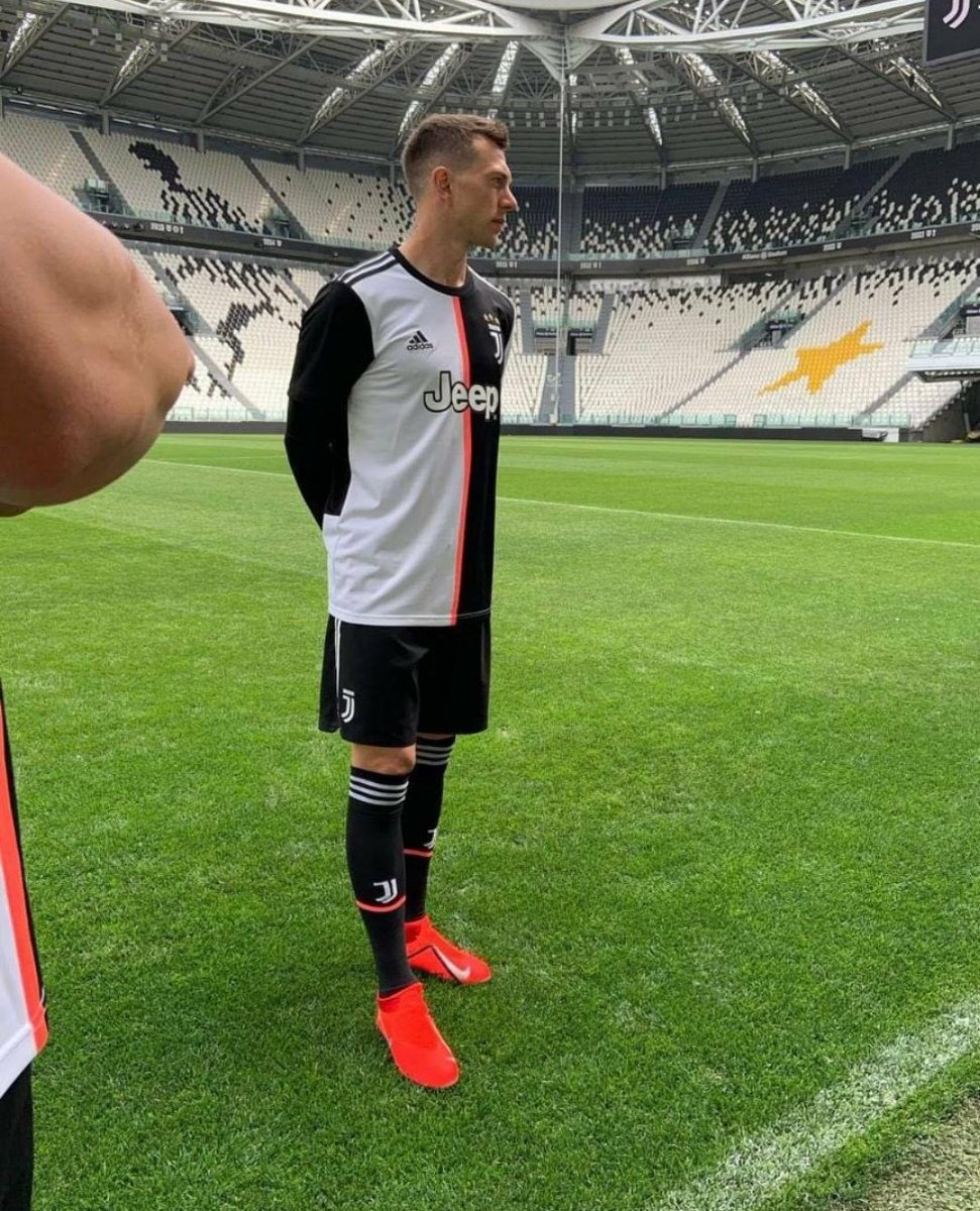 Verde Personas con discapacidad auditiva Tomar un riesgo Todo Sobre Camisetas Twitter पर: "Ahora se filtran imágenes del uniforme completo de Juventus 19/20: https://t.co/UsCMPk4H78 https://t.co/5CfrEsPaXI" / Twitter Verde Personas con discapacidad auditiva Tomar un riesgo Todo Sobre Camisetas Twitter पर: "Ahora se filtran imágenes del uniforme completo de Juventus 19/20: https://t.co/UsCMPk4H78 https://t.co/5CfrEsPaXI" / Twitter