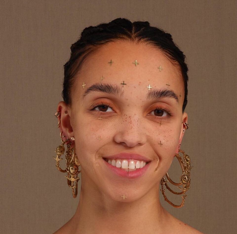 fkatwigspics's tweet photo. Cellophane OUT TOMORROW fka twigs https://t.co/nXCLqIcPmz
