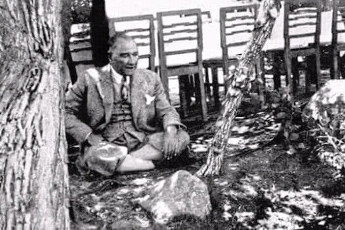 Atatürke saygı duymayana #İnsanHayretEdiyor