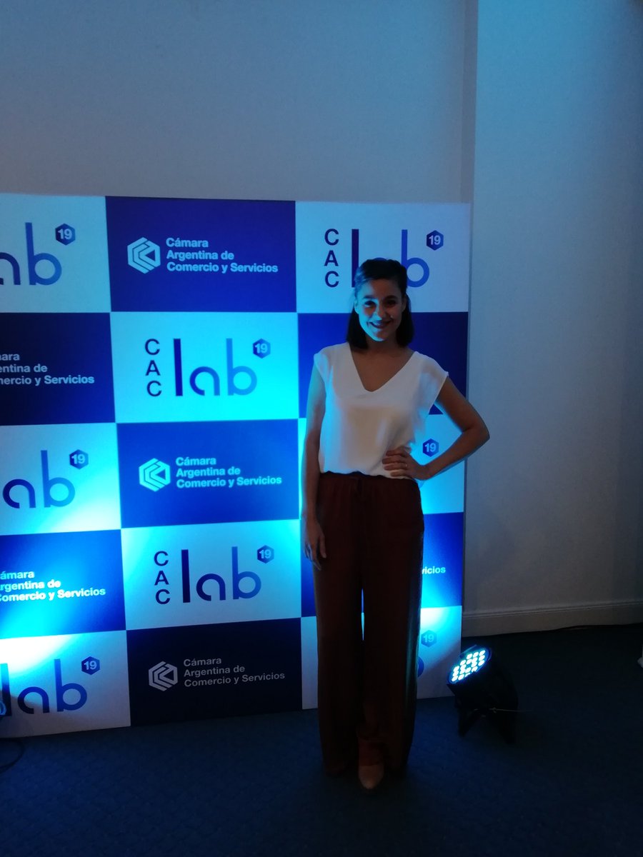 NataliaPupato's tweet photo. Seguimos en #caclab

Evento organizado por la Cámara Arg de Comercio y Servicios @CACteinforma

Estoy a cargo de la conducción de todo lo relacionado con la agenda emergente. https://t.co/HrxcEJCll2