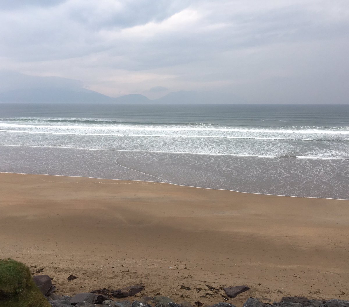 janet_t_55's tweet photo. A final look at Inch Strand...
#easterbreak2019 #dinglepenisula #WildAtlanticWay #inchstrand #kerry https://t.co/D69NPaPsTf