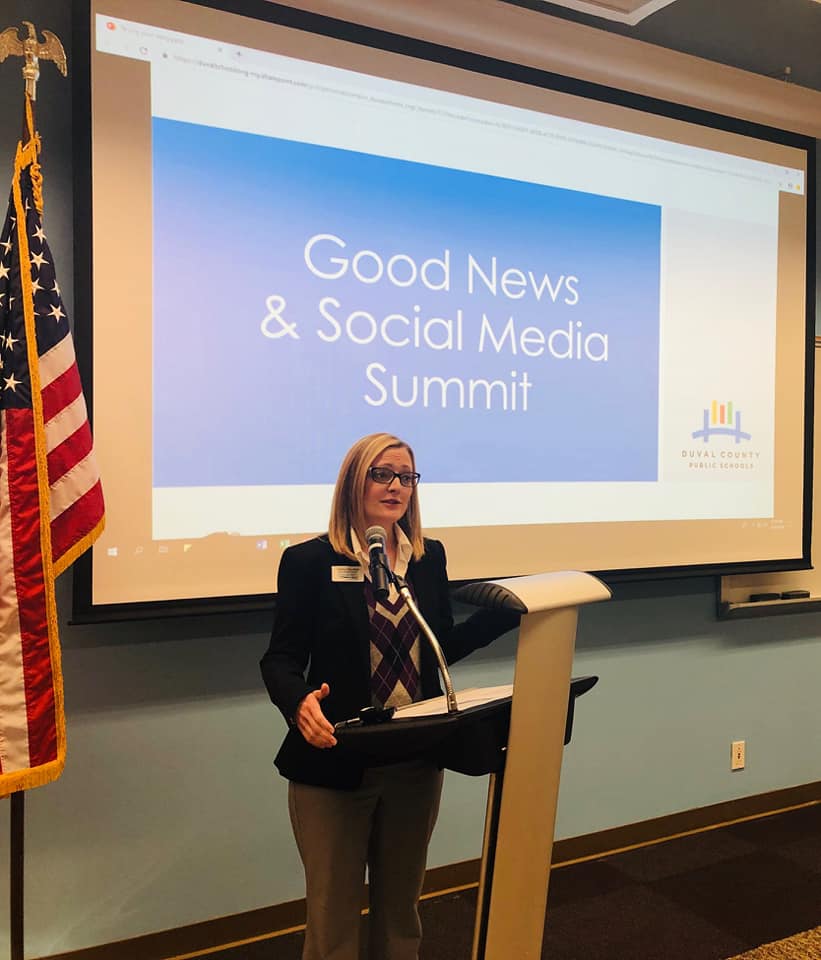 CommFirstCU's tweet photo. We were proud to partner with @DuvalSchools today at their Good News & Social Media Summit. We sent our Digital Marketing Strategist to talk to their "Key Communicators." We shared best practices and DCPS encouraged them to share the "Good News!" #KeyCommunicator #TeamDuval https://t.co/DdTxfhpisd