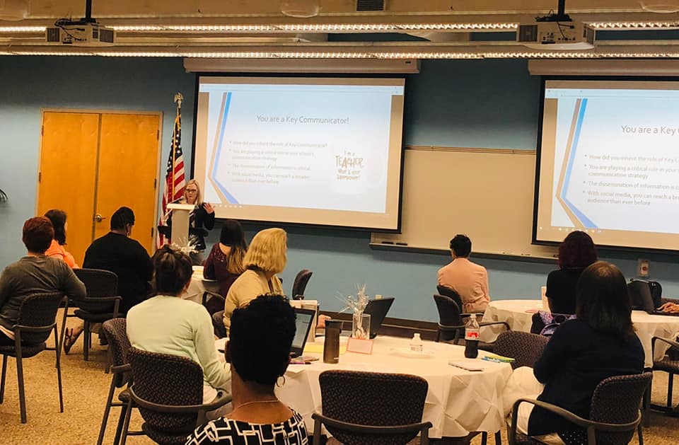 CommFirstCU's tweet photo. We were proud to partner with @DuvalSchools today at their Good News & Social Media Summit. We sent our Digital Marketing Strategist to talk to their "Key Communicators." We shared best practices and DCPS encouraged them to share the "Good News!" #KeyCommunicator #TeamDuval https://t.co/DdTxfhpisd