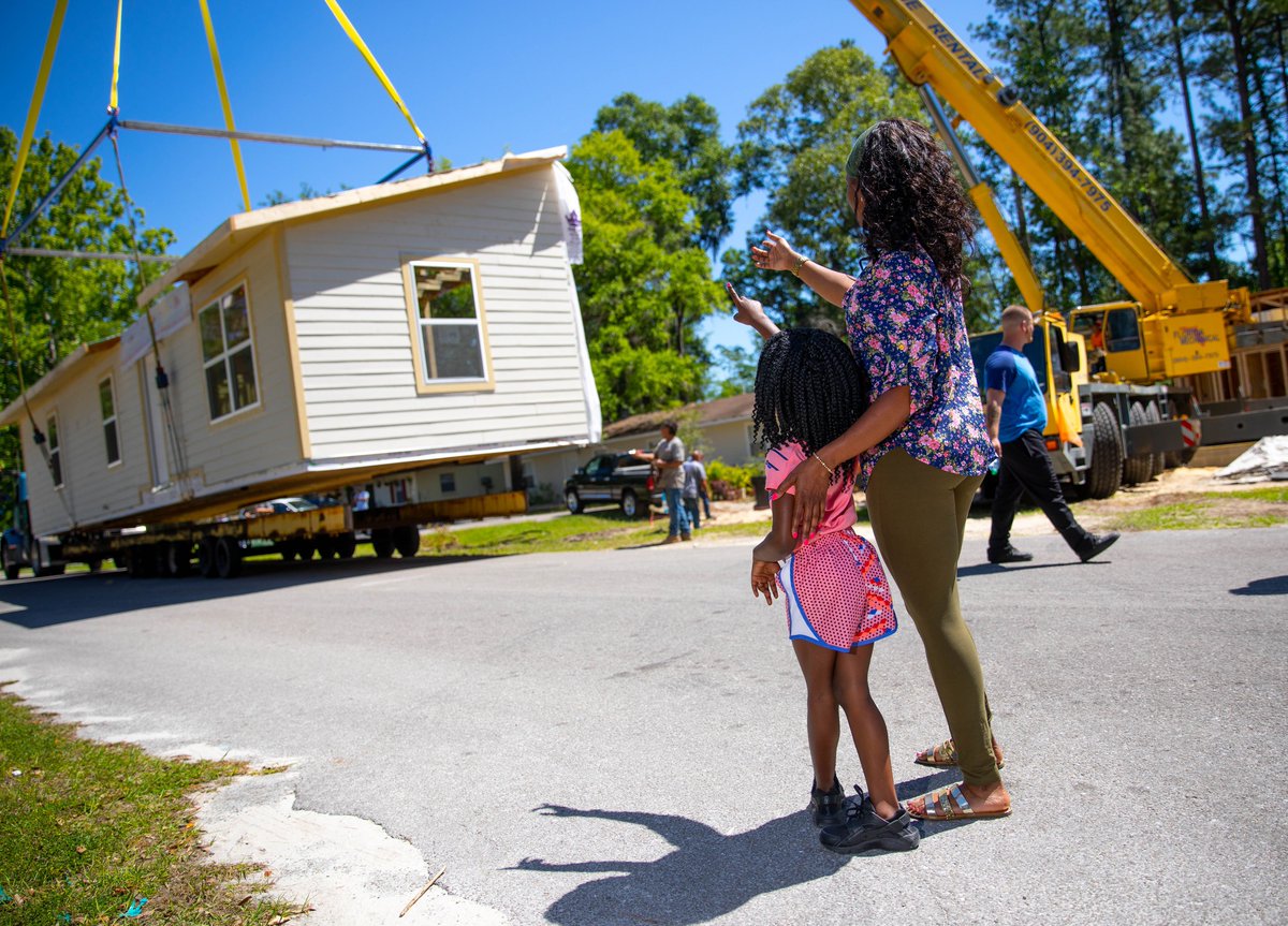 Congrats to Anjulique & her family as they got to watch their new home, built by students in our Construction and Technical programs, be delivered today. It's a great partnership with @alachuahabitat and @CPPI_News