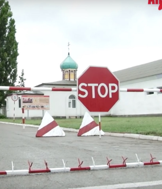 halyapuff's tweet photo. #Russia refuses to register #Ukrainian #Orthodox congregation in occupied #Crimea 
#Klyment #Ukraine #ReligiousFreedom 
https://t.co/zfzDZnfxh5 https://t.co/YA9ayYr66k