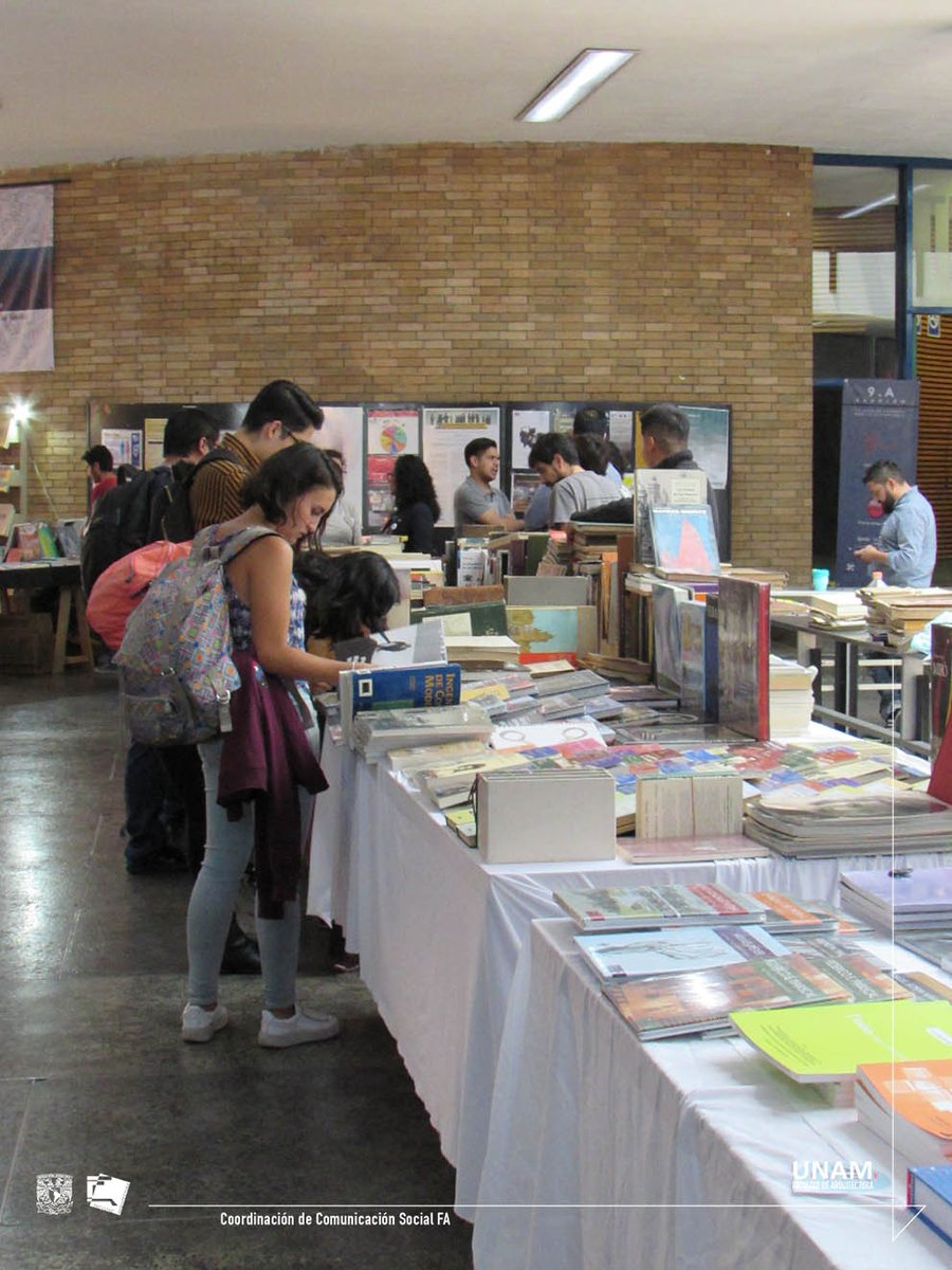 En el Día Internacional del Libro, se inauguró hoy la XV edición de la Feria del Libro de la Facultad de Arquitectura, la cual conmemora los 50 años del Centro de Investigaciones de Diseño Industrial (CIDI).
