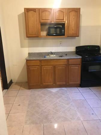 Massive 3 Bed!Huge living area!Near subway/laundry!Closet space!! (East Flatbush) $2300 3bd 1000ft2 aptsforrentnearme.com/massive-3-bedh…