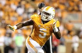 Ourlads_Shonka's tweet photo. #3rddaypick #KylePhillips #Tennessee A smart & technique sound player who has the tools to pressure the quarterback. Violent use of his hands. Doesn’t stay blocked. Gd instincts & assignment sound. Cushion & folds inside to make play. Gd first step quickness. Slippery quality. https://t.co/CSffpkvS2b