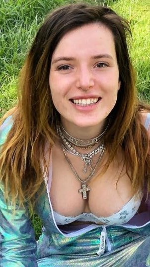datcrazybitchan's tweet photo. Ok guys I like make up but I can say that @bellathorne  definitely looks better even without it on her face. I mean look at this natural beauty😻 https://t.co/H140ap9KqP