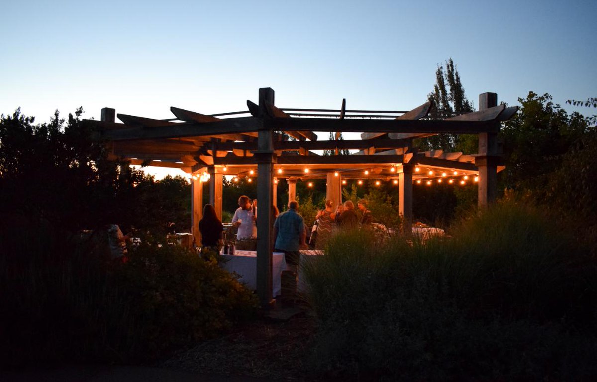 Are you planning a company meeting for the spring or summer? Host your event outside in our Sensory Garden! Enjoy a private dinner or happy hour while taking in beautiful views of the Garden.

Learn more about our meeting spaces here: loom.ly/hGJ3tkc