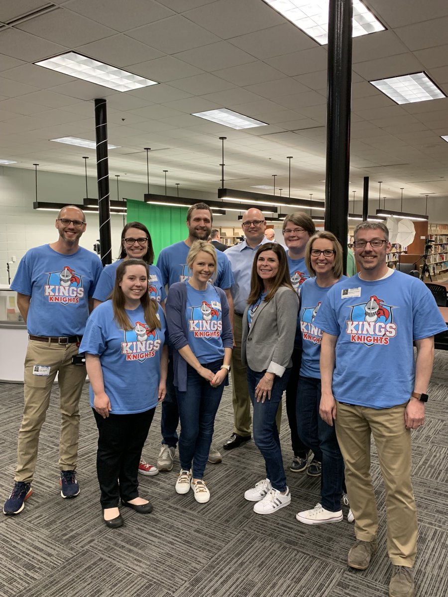 mattfreeman110's tweet photo. It was pitch day! Proud of this team and the plan to develop a culture of learning! Can’t wait to share with teachers ⁦@Kings_Schools⁩ to see where it takes us! #kingsstrong #movementinthemaking #kingslearns https://t.co/SAlLFBUYr1