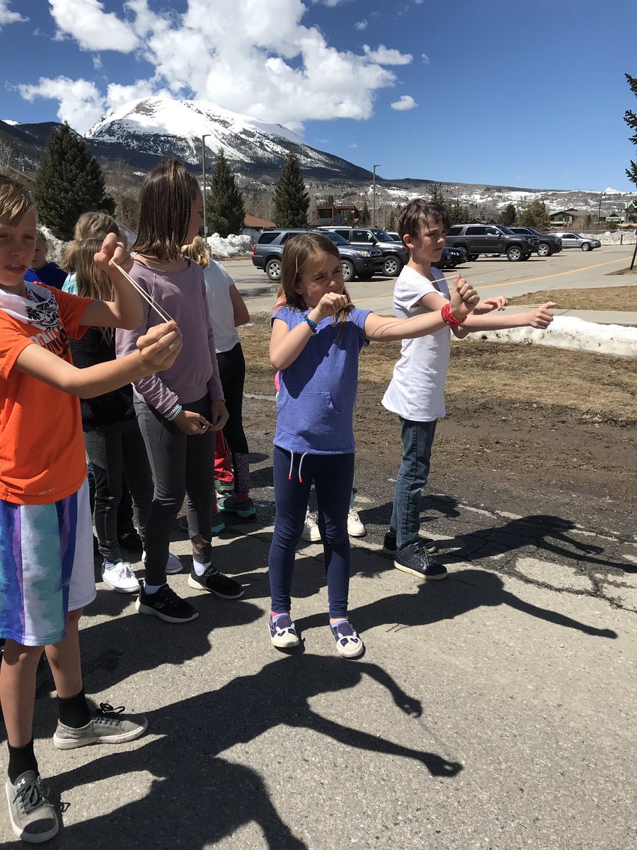 prosisefrisco's tweet photo. Exploring static, potential and kinetic energy with rubber band shooting contests. @STEMFrisco https://t.co/4ogVZpfo0t