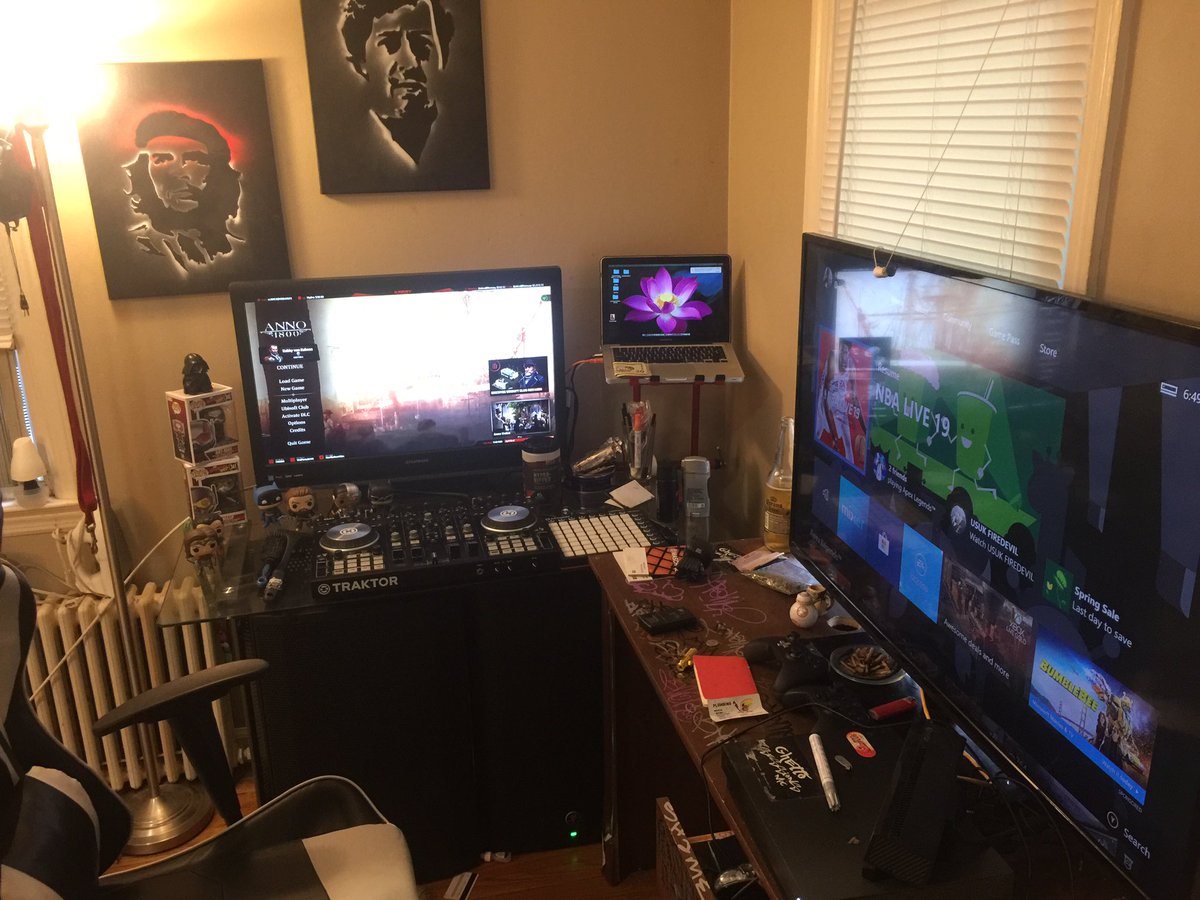 XavierFloresDj's tweet photo. My streaming station! #xboxstreamer #mixer #followforfollow looking to start fighting my demons with positive vibes only! Streams will consist of video games and live djing! #DJ #MixerStreamers #SupportSmallStreamers hope to see y’all all soon AmuseableSin203 #XboxOneX https://t.co/u6jCdcxa2E