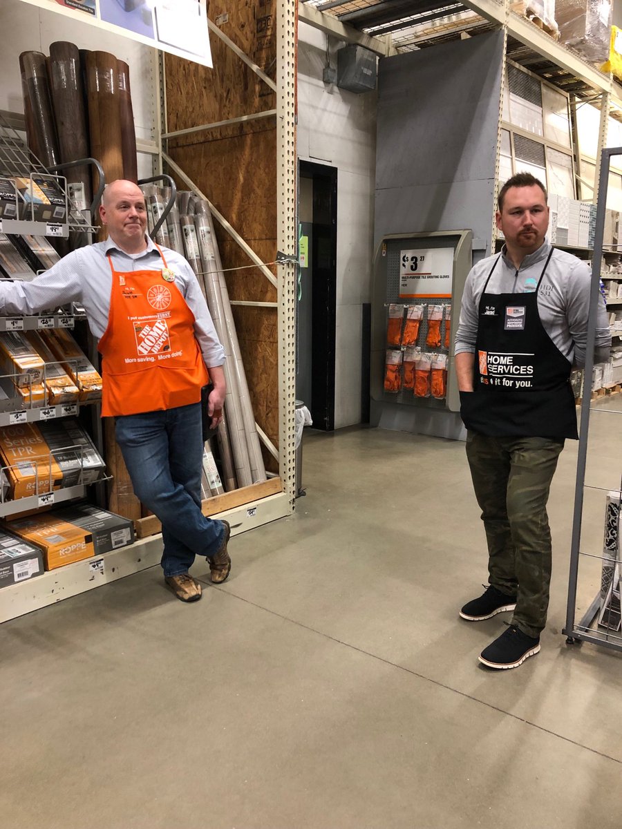 susanj613's tweet photo. Great HDI/HDE Specialty Tuesday.  Our thanks to Jarad, Scott and Taylor for sharing their knowledge with the store ⁦@jsh_thd⁩ ⁦@XConnollyJr⁩ ⁦@THDHynes⁩ ⁦@djschneider231⁩ ⁦@MASMEric4633⁩ ⁦@JMHagner⁩ https://t.co/v93EHujKok